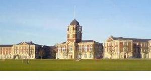 伏龍芝軍事學院