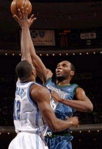 傑弗森很難替代KG