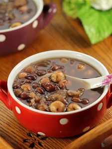 花生蓮子湯 花生蓮子湯