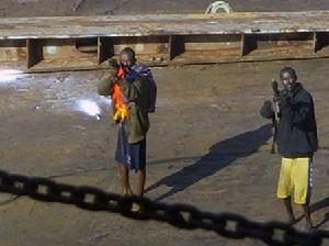 《艦隊橫戟亞丁灣 海軍怎樣打海盜》