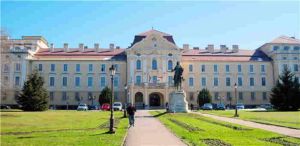 聖伊斯特萬大學 聖伊斯特萬大學