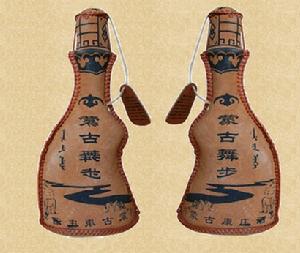 蒙古舞步是在包裝上模仿元朝奶酒最到位的一個奶酒品種