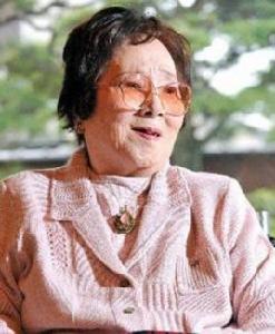 山崎豐子