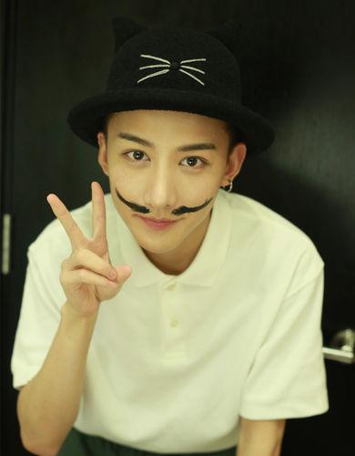 盧卓[愛奇藝《流行之王》選手]