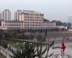 山東濟鋼高級中學