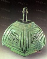 春秋晚期鳥紋單柱器 春秋晚期鳥紋單柱器