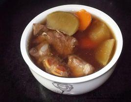 青紅蘿蔔豬展湯 青紅蘿蔔豬展湯