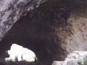 穿洞早石器遺址