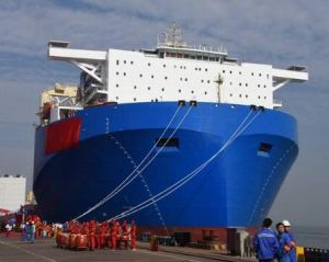 新光華號半潛船 新光華號半潛船