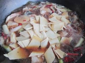 豆皮鯉魚煲 豆皮鯉魚煲