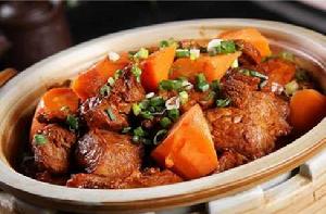 醇香胡蘿蔔香菇燉牛肉 醇香胡蘿蔔香菇燉牛肉