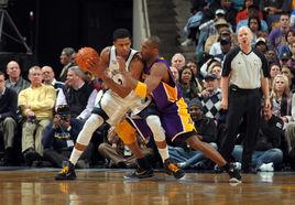 緊逼防守 緊逼防守