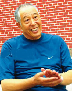 著名演員文興宇資料圖片