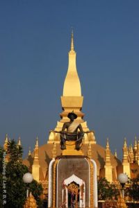 寮國人民民主共和國，簡稱寮國，是中南半島上的唯一一個內陸國家，其國土分別與泰國、越南、高棉、中國、緬甸接壤。它也是東南亞地區中僅有的兩個社會主義國家之一，另一為越南。歷史上曾是真臘王國的一部分，13-18世紀是南掌，之後受暹羅和越南入侵，1893年淪為法國保護國。寮國是東南亞國家聯盟成員，也是亞洲第二貧窮國家與世界低度開發國家之一，飲食上接近泰國。該國工業基礎薄弱，以鋸木、碾米為主的輕工業和以錫為主的採礦業是最重要部門。金三角中的寮國部分的琅南塔曾經是全世界出產鴉片最多的地方。寮國於1997年7月加入東協。