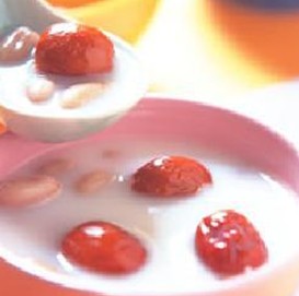 紅棗花生牛奶湯 紅棗花生牛奶湯