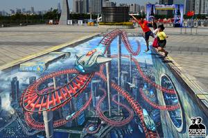 廣州塔上展示3D地畫《超級城市-廣州塔站》