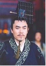 中年漢武帝(陳寶國飾)