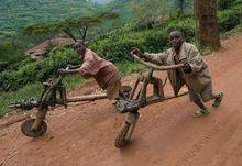 兩個輪子上的希望：“盧安達計畫”