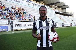 馬丁內斯[哥倫比亞足球運動員]