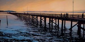 伸出海面達1600多呎的木頭修築的棧橋