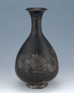 金黑釉鐵鏽花玉壺春瓶 金黑釉鐵鏽花玉壺春瓶