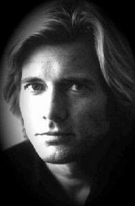 德克·本內迪克特 德克·本內迪克特