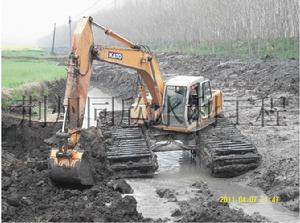 水陸兩用挖掘機