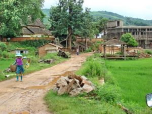 曼丹龍村 曼丹龍村