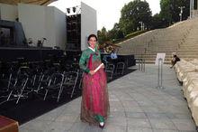 穿著傳統韓服的喬治烏在首爾(2012)