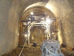 初期支護 初期支護