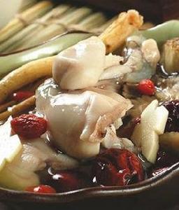 枸杞燉田雞 枸杞燉田雞