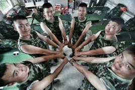 太陽的勳章[趙洪虎抗洪作品]