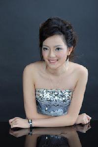 劉藝[四川師範大學電影電視學院播音員]