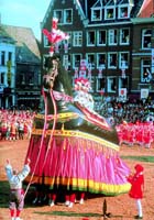 法國巨人和巨龍遊行 