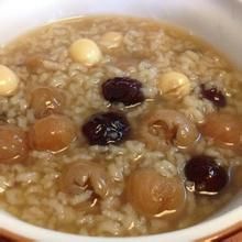 糯米桂圓紅糖粥 糯米桂圓紅糖粥