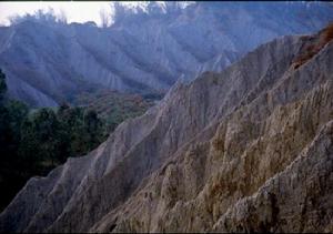 埔姜坑的月世界地貌 