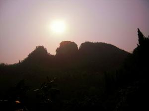 數峰迢遞(筆架山)