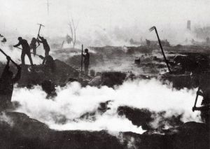 《黨史》二卷問世：“成就寫夠，錯誤寫透，評價公正”：1950年代末“大躍進”時期，河北涿縣的土法煉焦廠