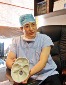 艾源整形外科醫院院長