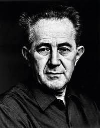 密洛凡·德熱拉斯