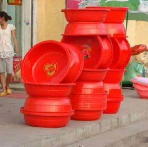 江蘇沛縣怪現象 滿城盡送大紅盆“避邪”