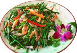 韭菜炒魚板 韭菜炒魚板