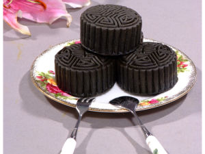 竹炭月餅 竹炭月餅