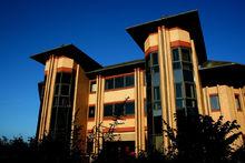 英國斯泰福廈大學