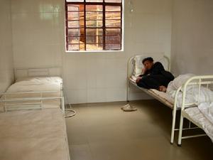 村民在病房養病