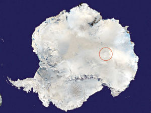 南極洲沃斯托克冰川湖表面