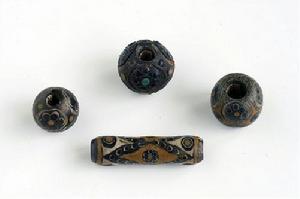 蜻蜓眼玻璃珠、管