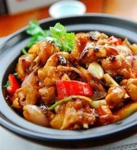 啫啫滑雞煲 啫啫滑雞煲