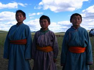 《綠草地》劇照