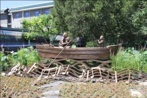 讓我們盪起雙槳銅雕 讓我們盪起雙槳銅雕